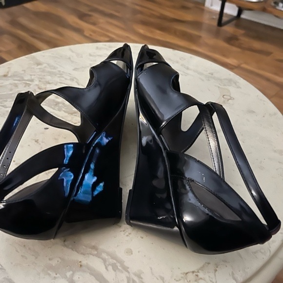 Brand New w/o Box - Bandolinos Black Patent - Size 10 - Comfort Insoles - - Picture 6 of 6